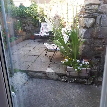 House With 3 Bedrooms In Dungarvan, With Wifi *